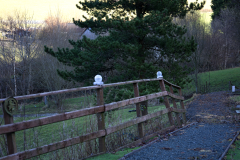 LEANING-FENCE